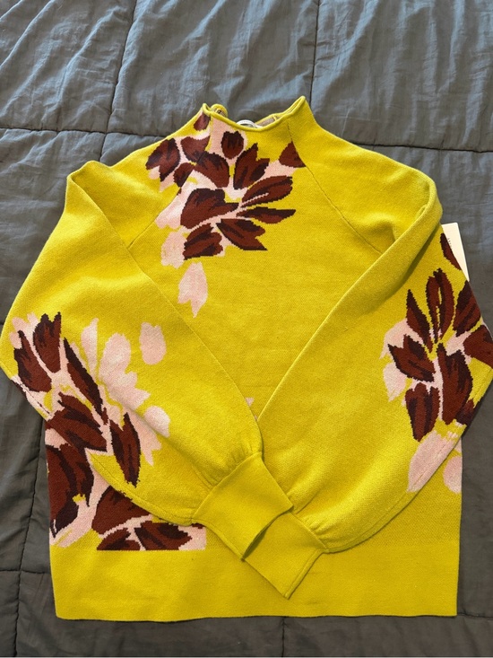 Anthropologie Sweaters - Anthropologie Lime Green Floral Knit Sweater